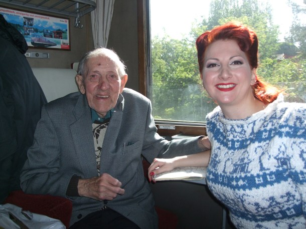 ww2 veteran and kitten von mew