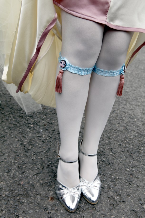 kitten von mew wedding garters