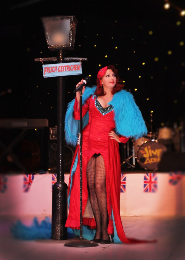 lili marleen burlesque act kitten von mew
