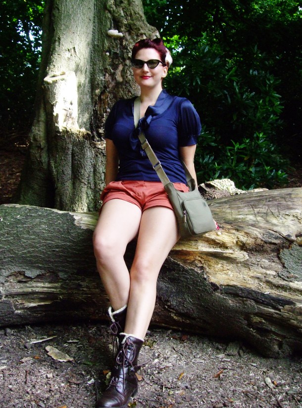 Kitten von Mew at Alton Towers