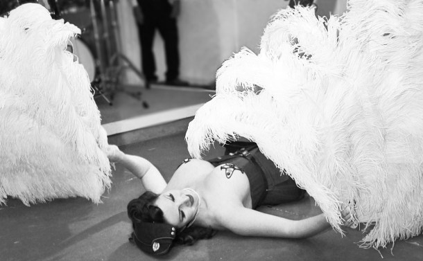 twinwood-fan-dance-kitten