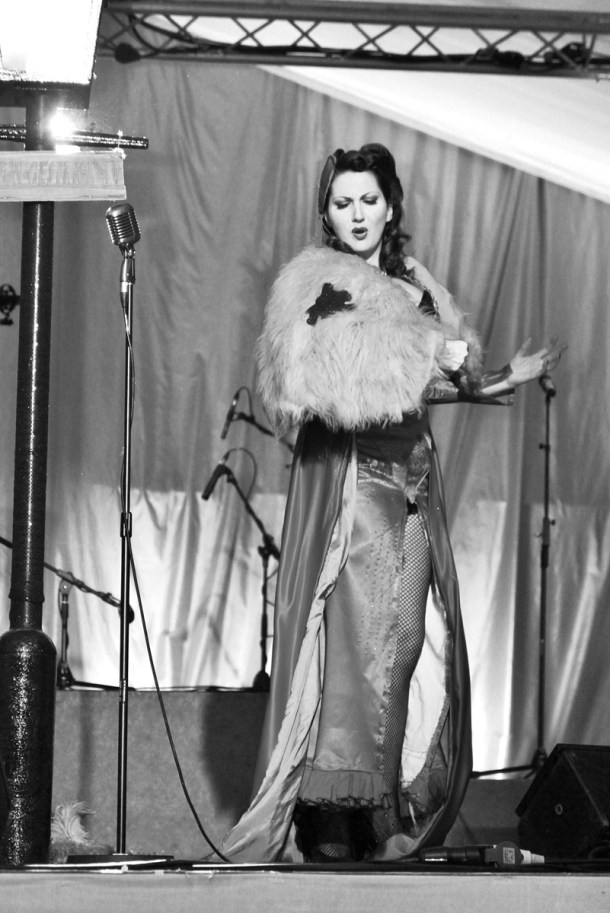 1940s-burlesque-kitten-von-mew