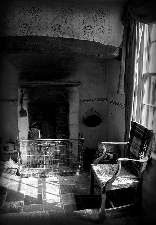 Stencilled Walls at the Back to Backs