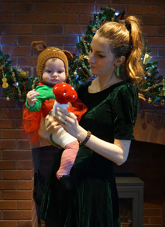 heather-betsy-christmas-15-web