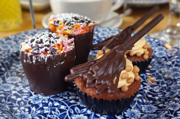 Fawsley Hall Cakes 1 web