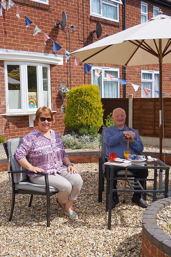 006 ve day - Julie and her dad web